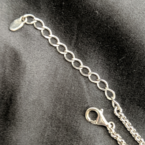 Necklace and earrings set NWOT - Picture 4 of 6